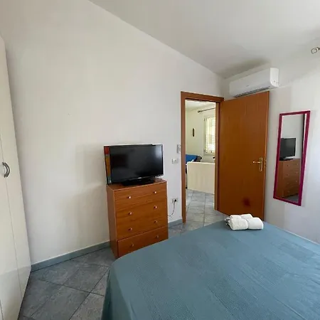 La Pavoncella Apartment *